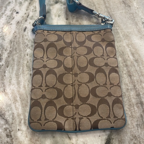 Coach Signature Crossbody Handbag Purse Shoulderbag - Picture 2 of 3